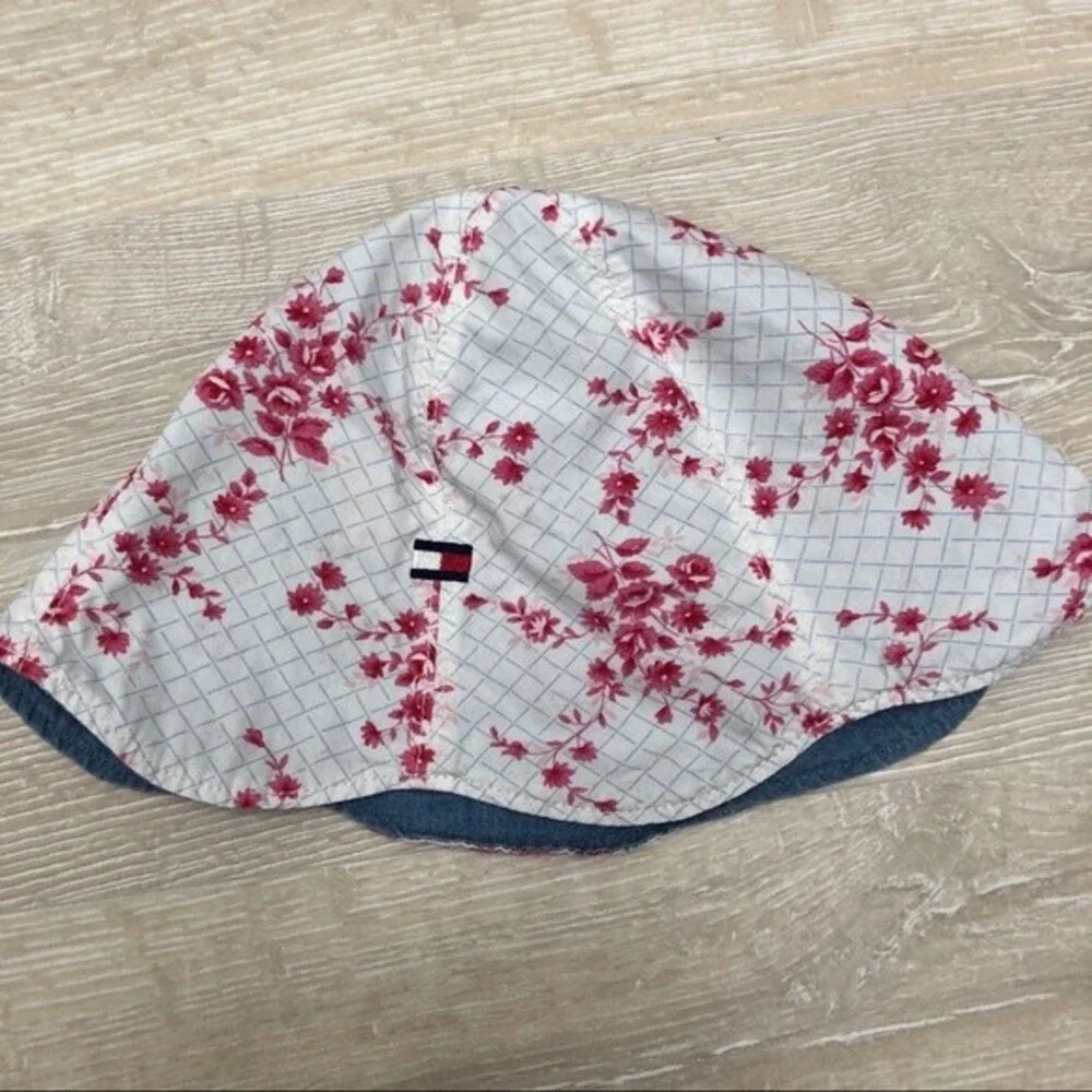 Girl Tommy Hilfiger Reversible Chambray Bucket Hat